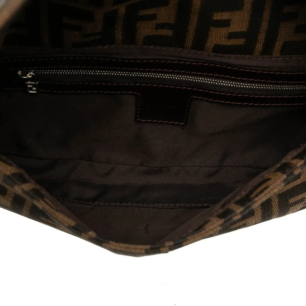 Fendi Zucca Canvas Baguette Brown Canvas Very good - Model View