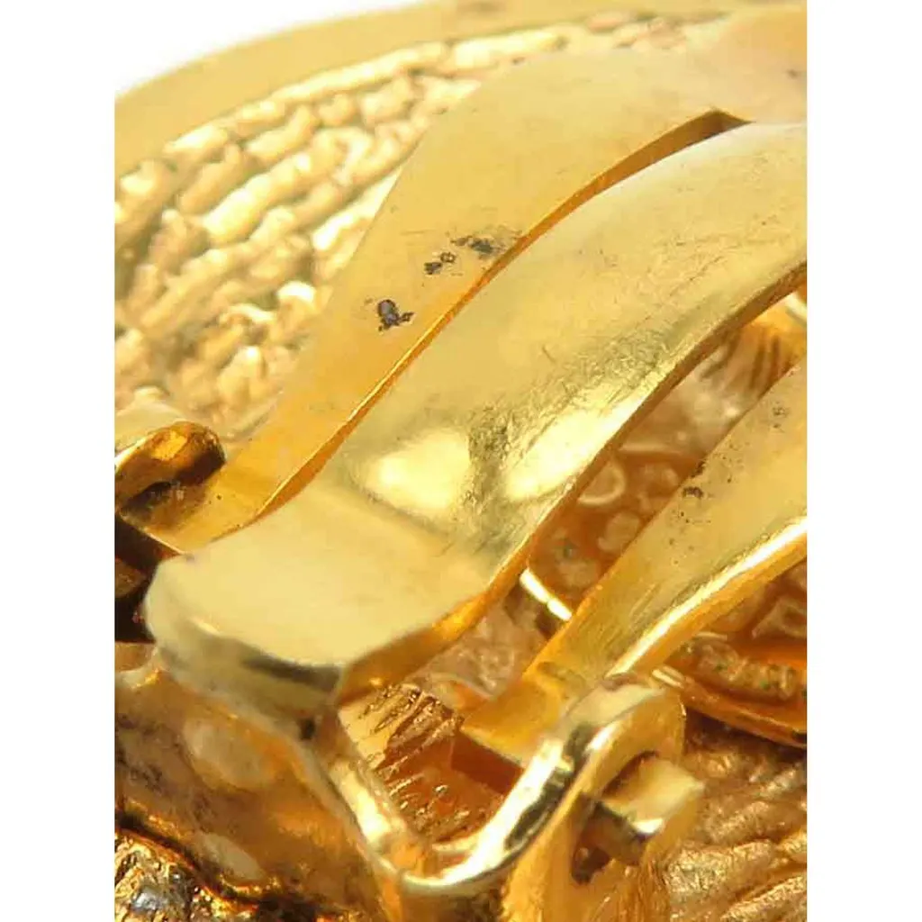 Chanel CC Gold Plated Twisted Round Clip on Earrings Gold Metal Very good - Box View