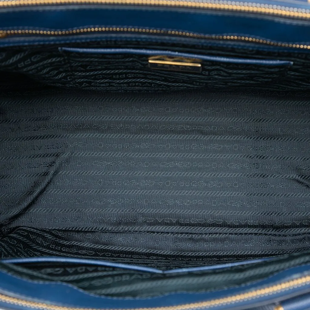 Prada Large Saffiano Lux Galleria Double Zip Tote Blue Leather Good - Model View