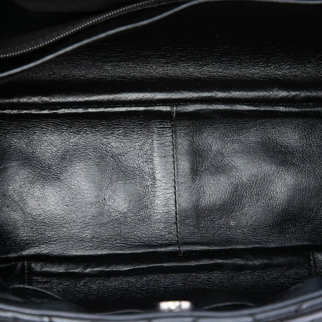 Chanel Quilted Aged Calfskin Reissue 2.55 Double Flap 226 Black Leather Very good - Model View