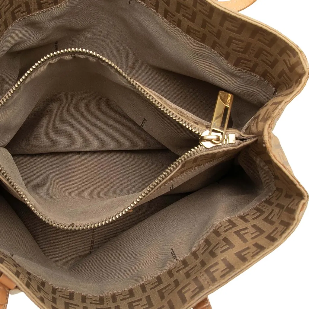 Fendi Zucchino Canvas Shopping Tote Beige Very good - Model View