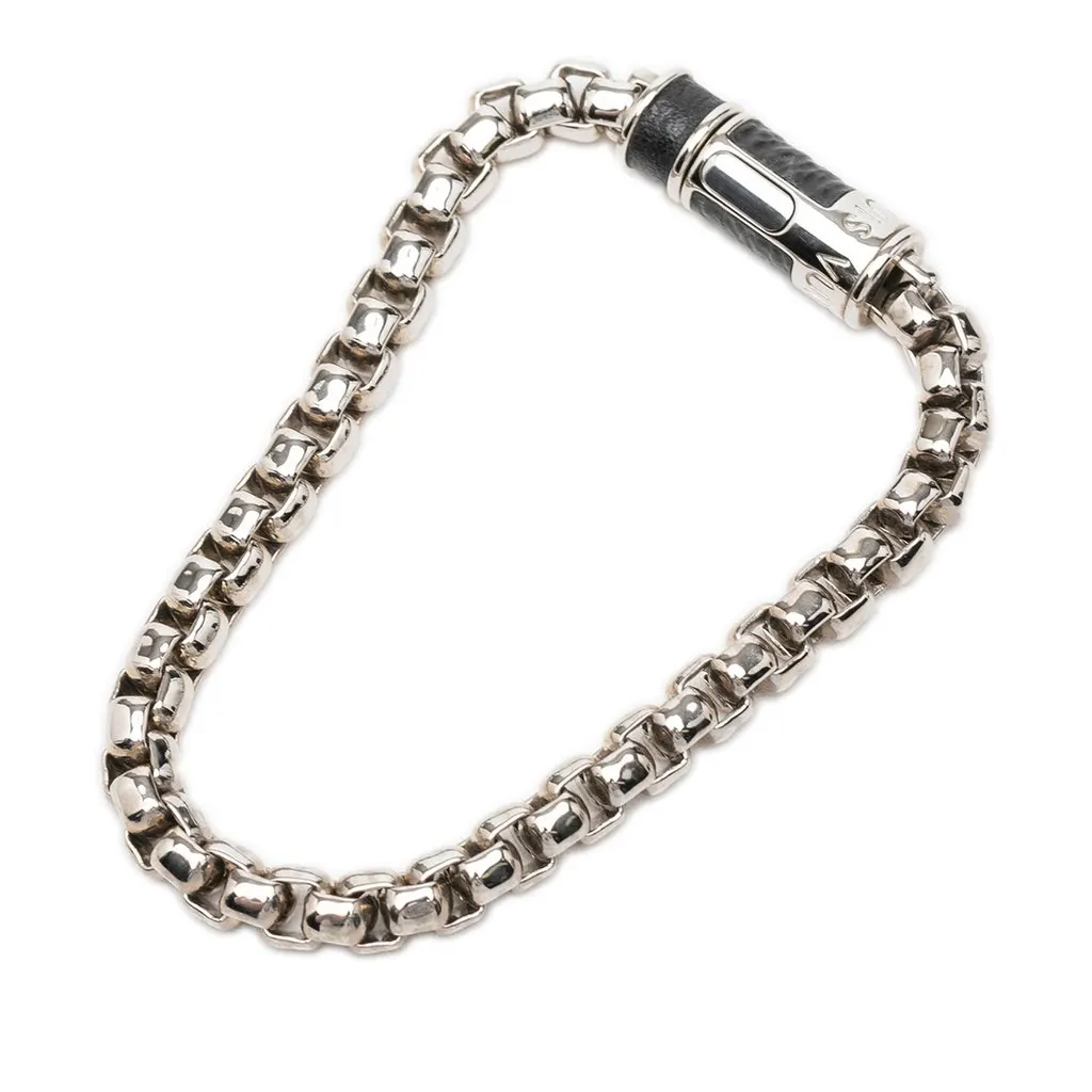Louis Vuitton Brass Monogram Eclipse Chain Bracelet Silver Metal Very good - Model View