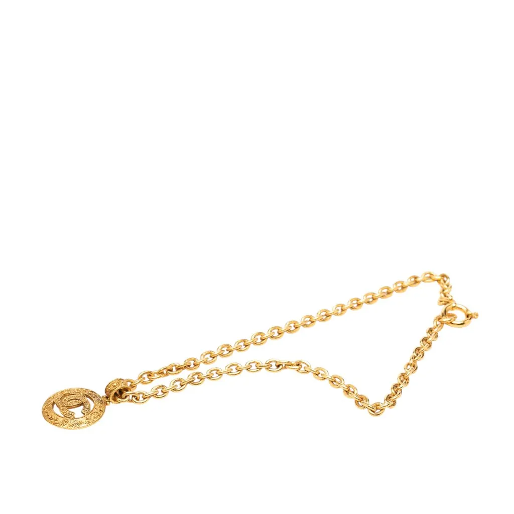 Chanel CC Gold Plated Round Pendant Necklace Gold Metal Very good - Front View