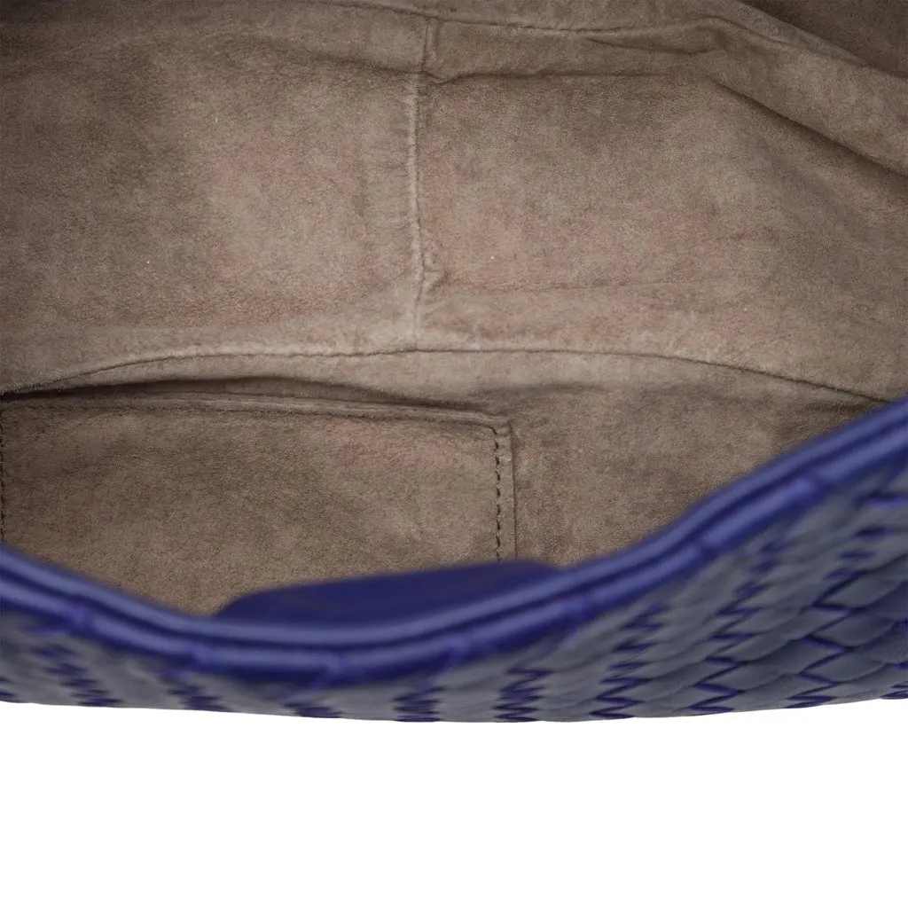 Bottega Veneta Nappa Intrecciato Flap Crossbody Blue Leather Very good - Model View