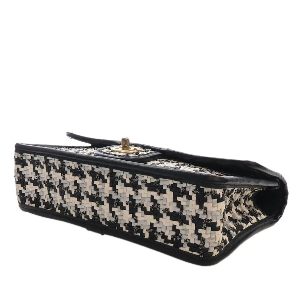 Chanel CC Woven Lambskin and Viscose Houndstooth Single Flap Beige Leather Very good - Box View