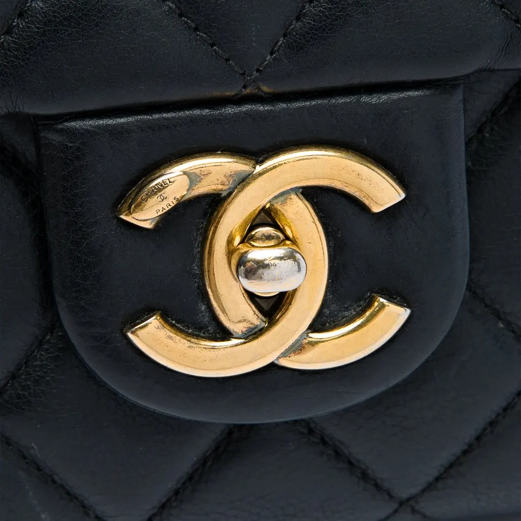 Chanel Quilted Calfskin CC Crown Flap Black Leather Very good - Box View