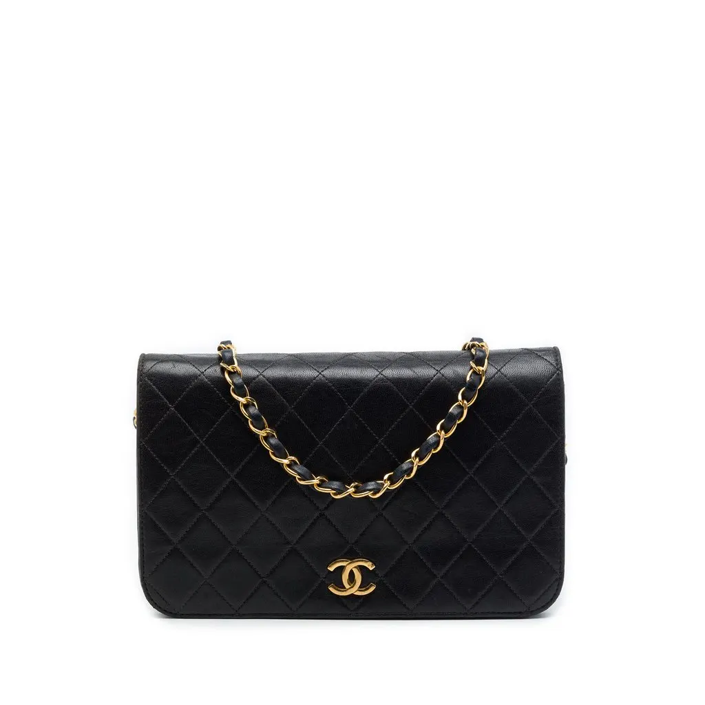 Chanel Medium CC Quilted Lambskin Full Flap Black Leather Very good - Front View