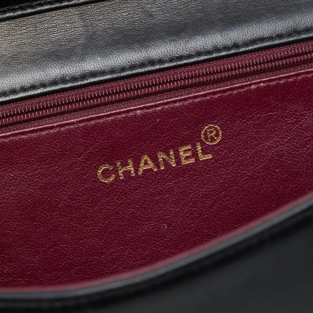Chanel Medium CC Quilted Lambskin Full Flap Black Leather Very good - Box View