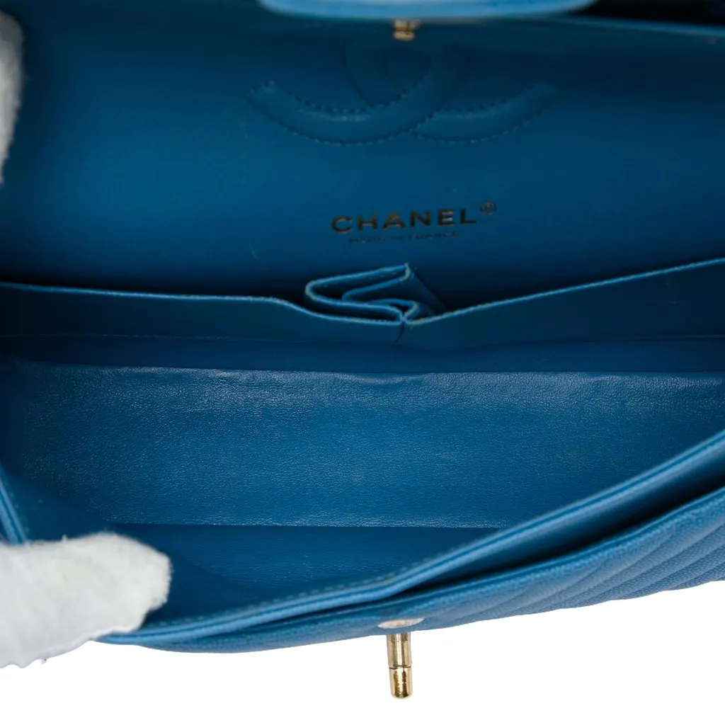 Chanel Medium Classic Chevron Caviar Double Flap Blue Leather Very good - Model View