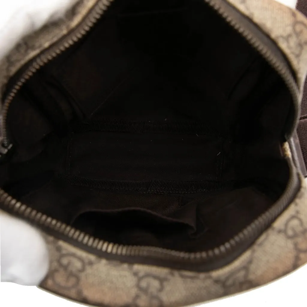 Gucci GG Supreme Crossbody Beige Canvas Good - Model View