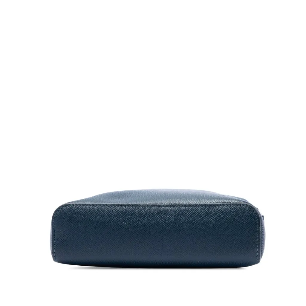 Louis Vuitton Taiga Anton Pochette Blue Leather Very good - Inside View