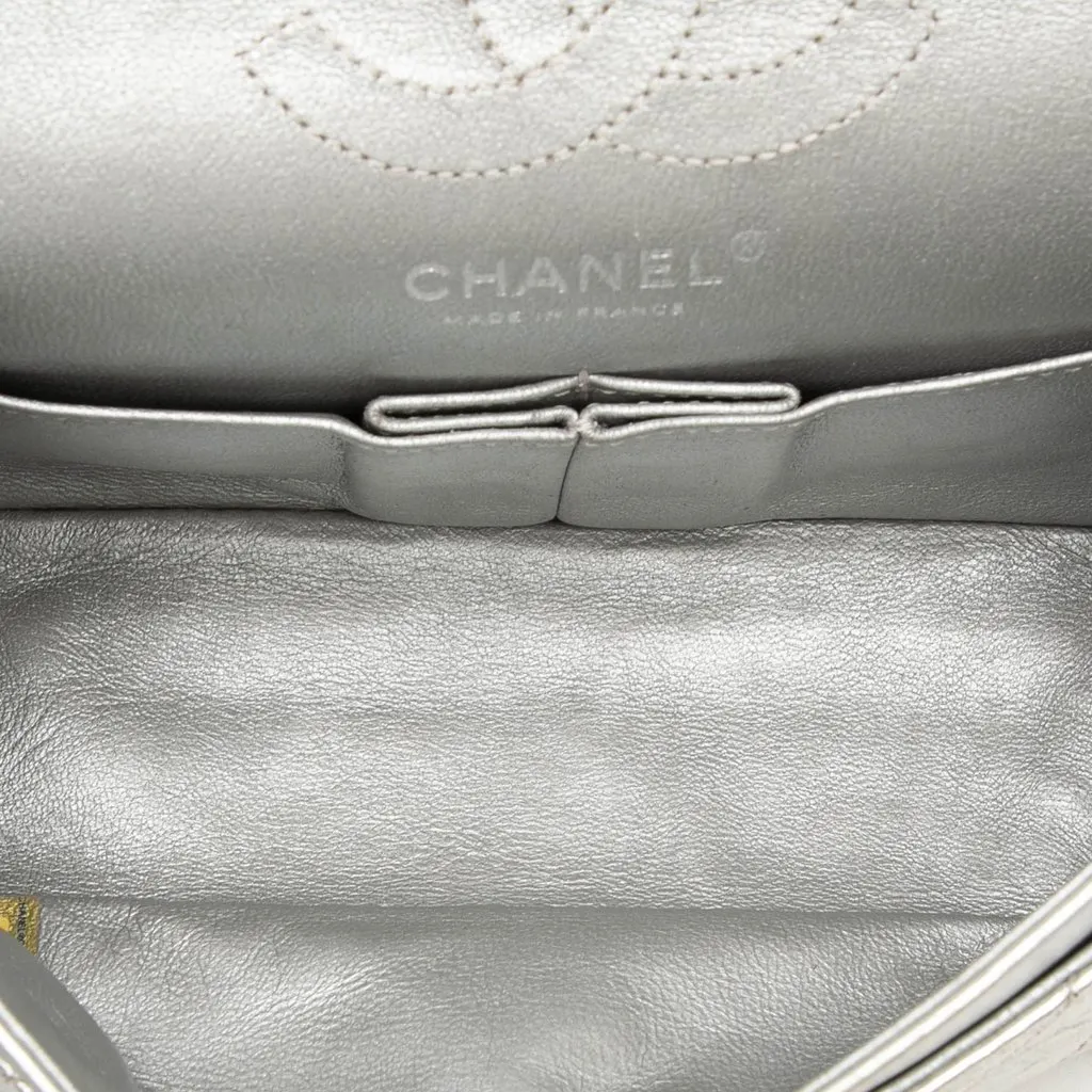 Chanel Metallic Aged Calfskin Reissue 2.55 Double Flap 224 Silver Leather Very good - Model View