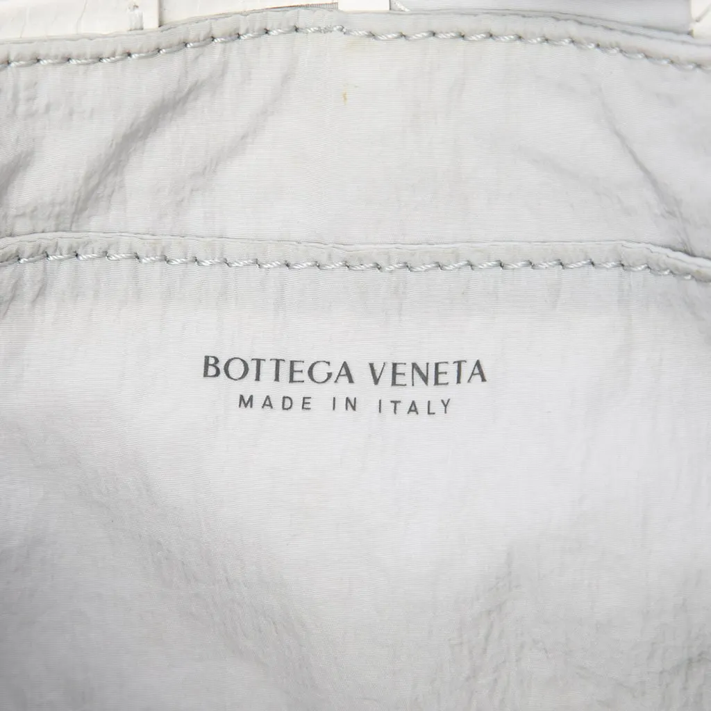 Bottega Veneta Paper Calfskin Intrecciato Cassette Belt Bag White Leather Good - Box View