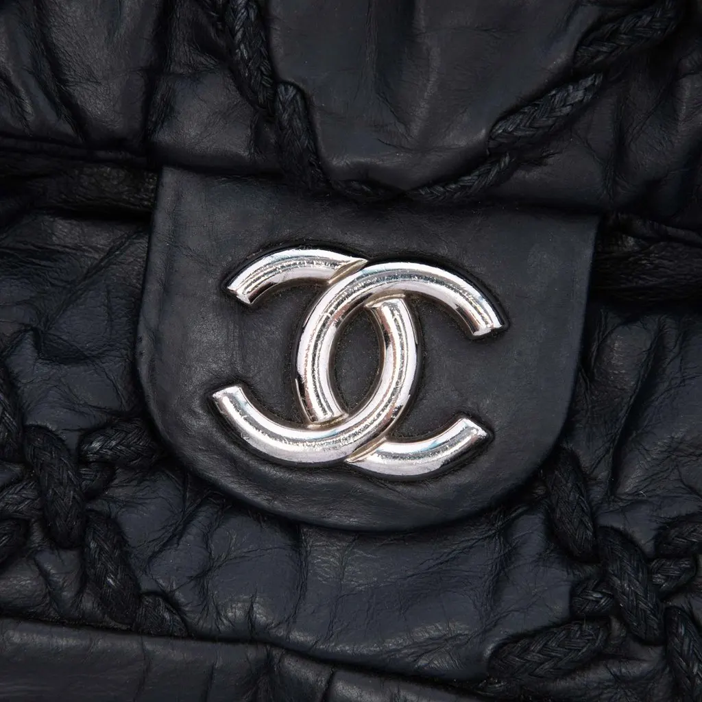 Chanel Medium Quilted Crinkled Calfskin Ultra Stitch Flap Black Leather Very good - Box View