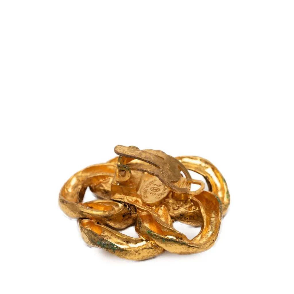 Chanel Gold Plated Chain Link Clip On Earrings Gold Metal Very good - Model View