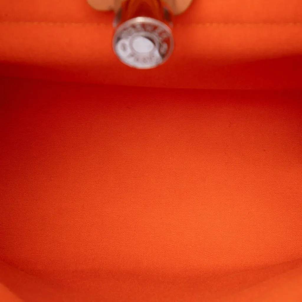 Hermès Toile Herbag Zip 31 Orange Good - Model View