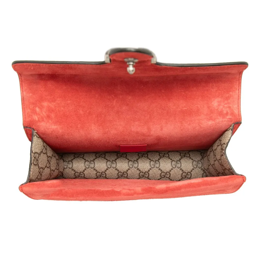 Gucci Medium GG Supreme Dionysus Crossbody Beige Very good - Model View