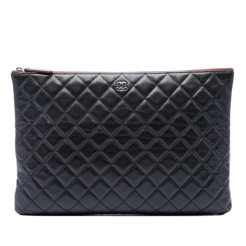 Chanel Large Quilted Caviar O Case Clutch Black Leather Very good - Front View