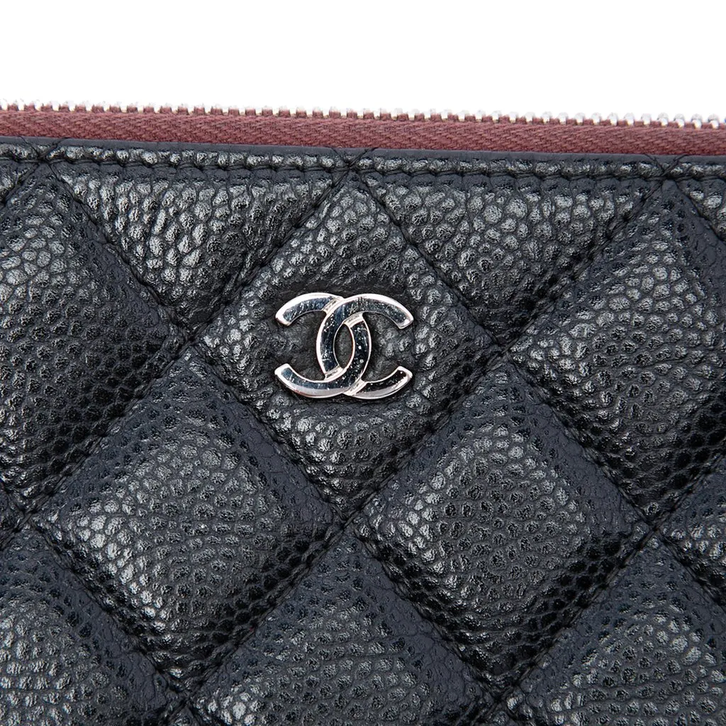 Chanel Large Quilted Caviar O Case Clutch Black Leather Very good - Box View