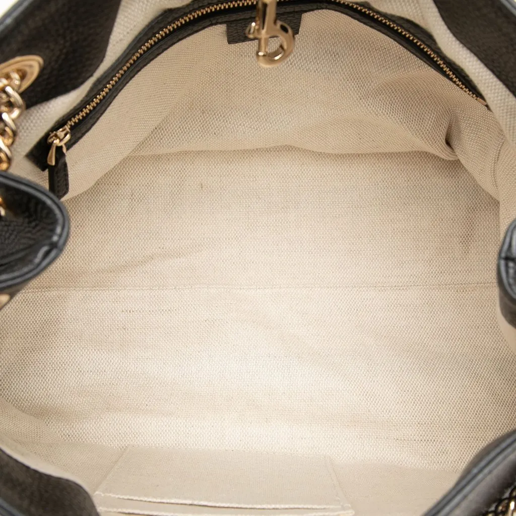 Gucci Medium Calfskin Soho Chain Tote Black Leather Very good - Model View