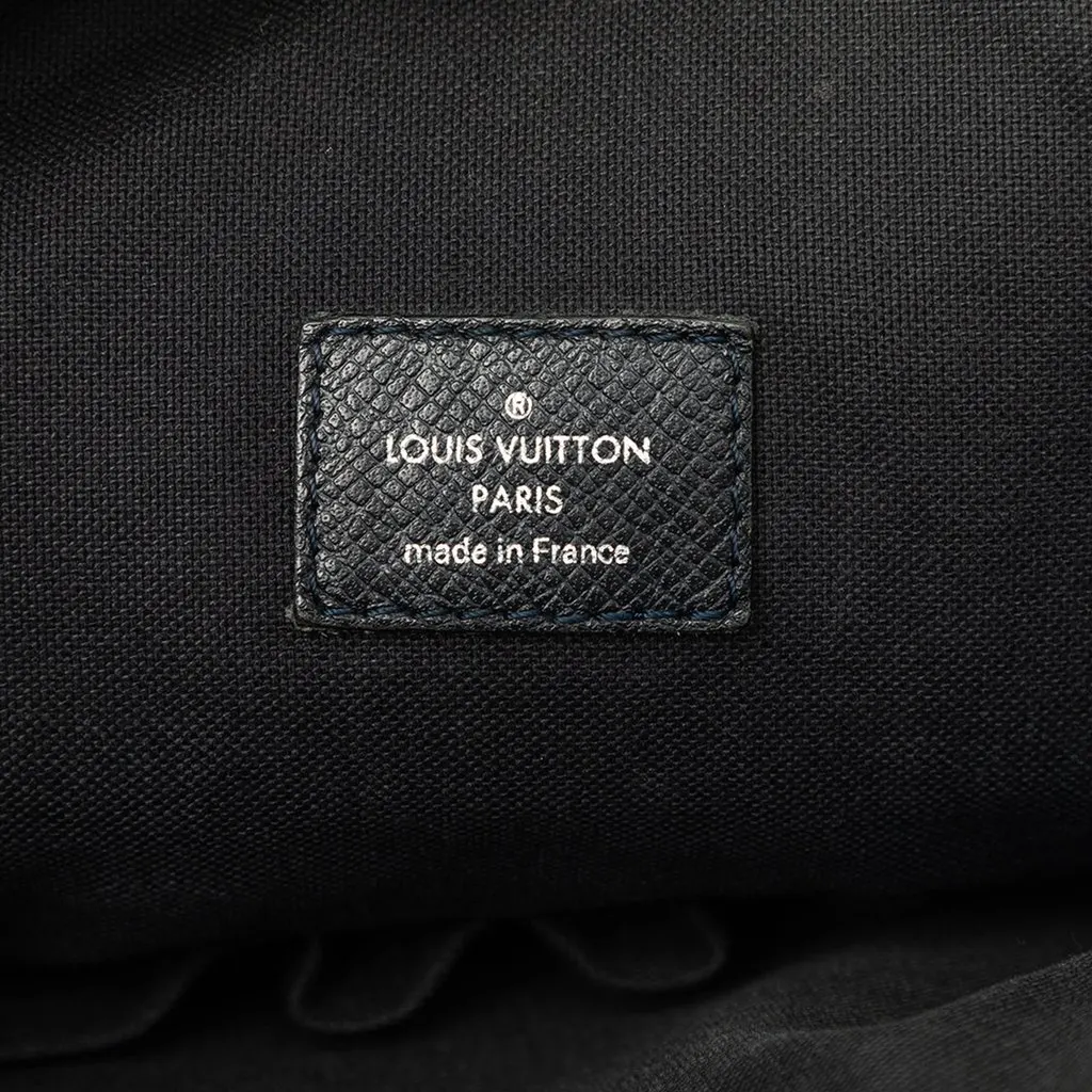 Louis Vuitton Taiga Sasha Blue Leather Good - Box View