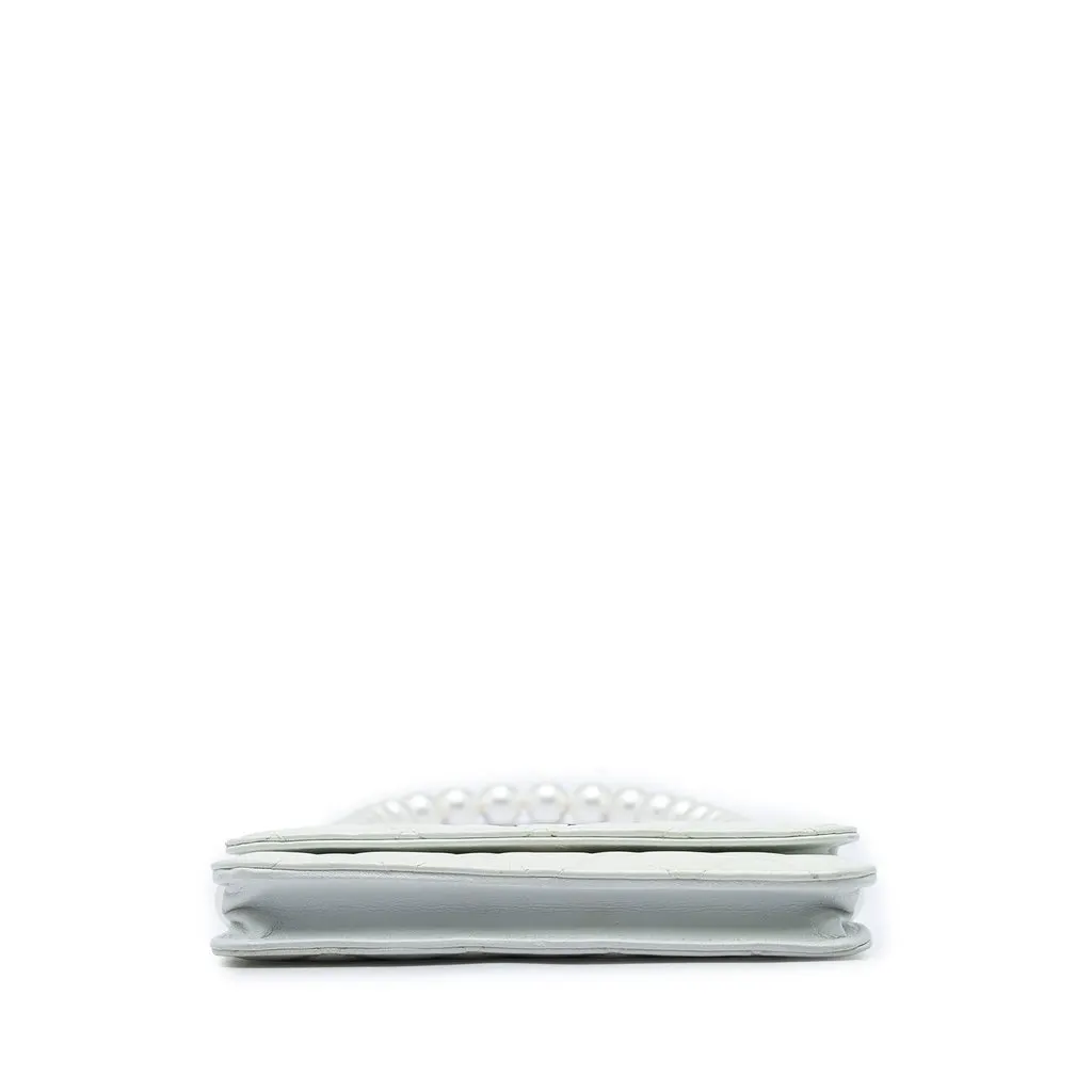 Chanel CC Quilted Lambskin Maxi Pearl Chain Strap White Leather Very good - Inside View