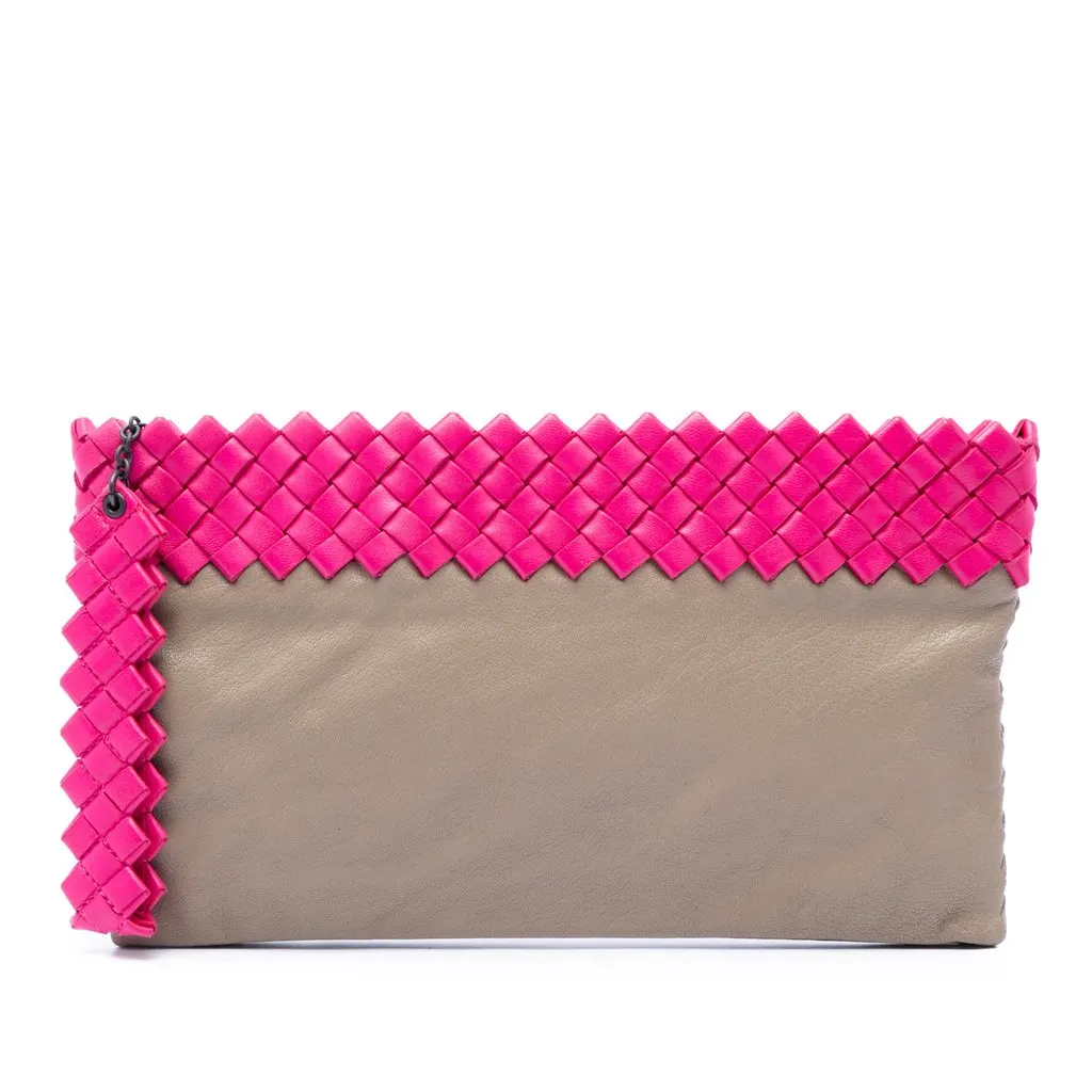 Bottega Veneta Intrecciato Trimmed Bicolor Nappa Clutch Beige Leather Very good - Front View