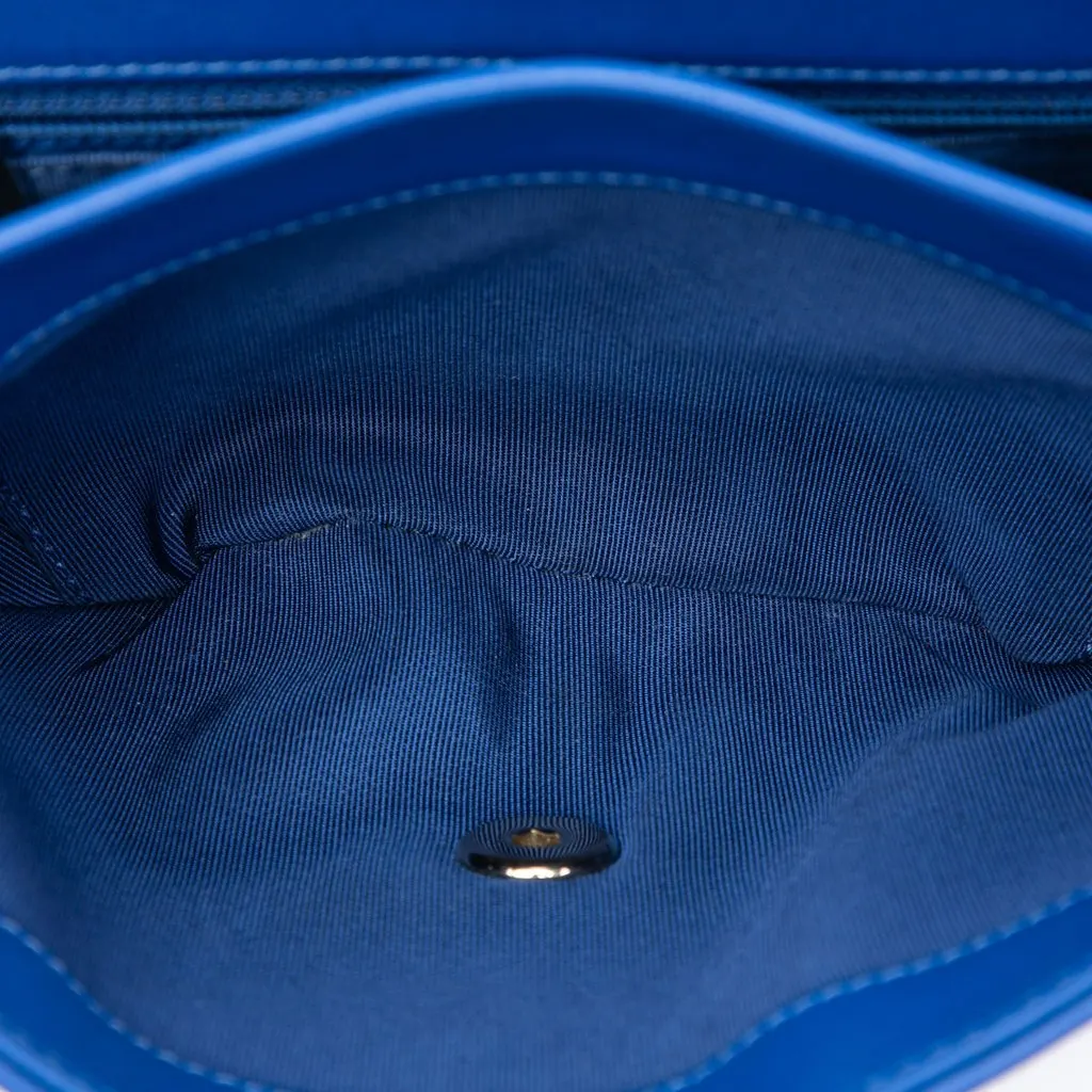 Chanel CC Quilted Calfskin Diamond Stitched Flap Blue Leather Very good - Model View