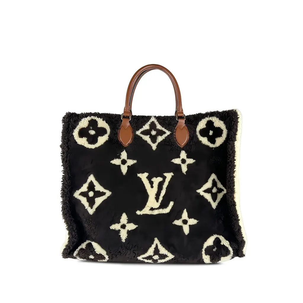 Louis Vuitton Monogram Giant Shearling Teddy Onthego GM Black Wool Good - Front View