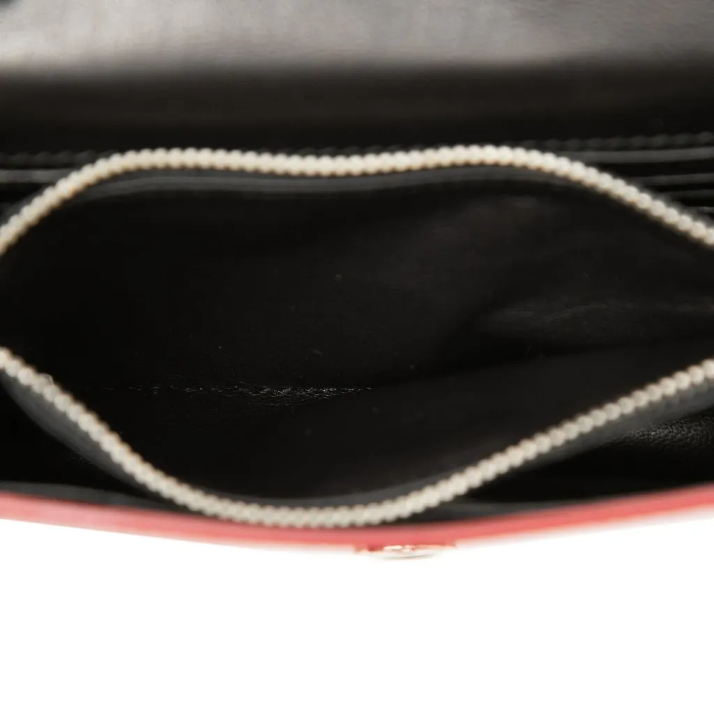 Prada Saffiano Vernice Crossbody Red Leather Very good - Model View