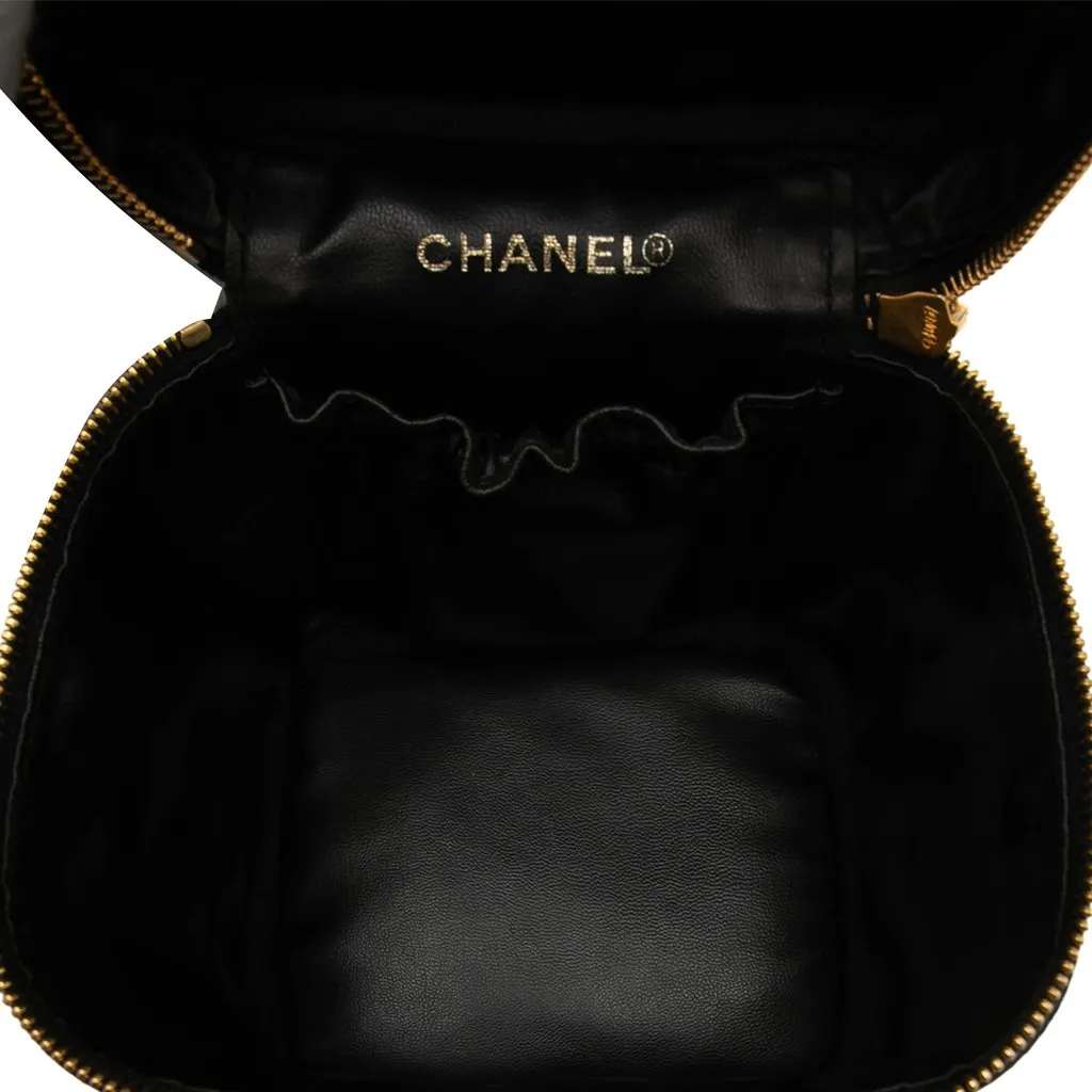 Chanel CC Caviar Vanity Case Black Leather Very good - Model View
