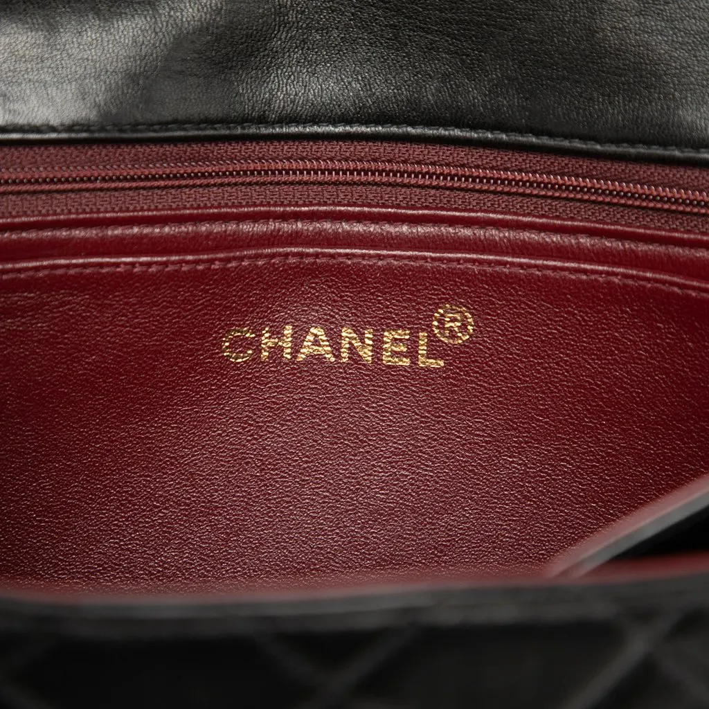 Chanel CC Quilted Lambskin Single Flap Black Leather Good - Box View