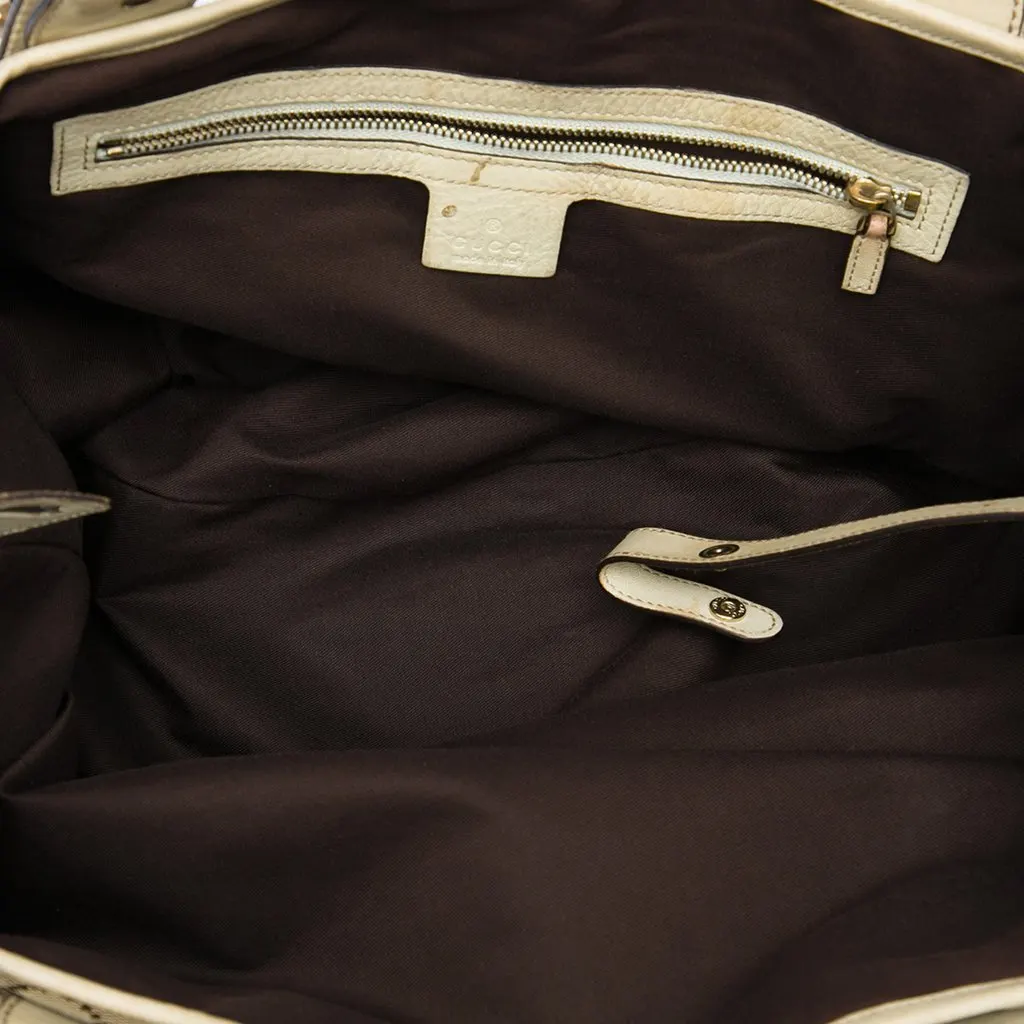 Gucci GG Canvas Horsebit Pelham Shoulder Bag Beige Very good - Model View
