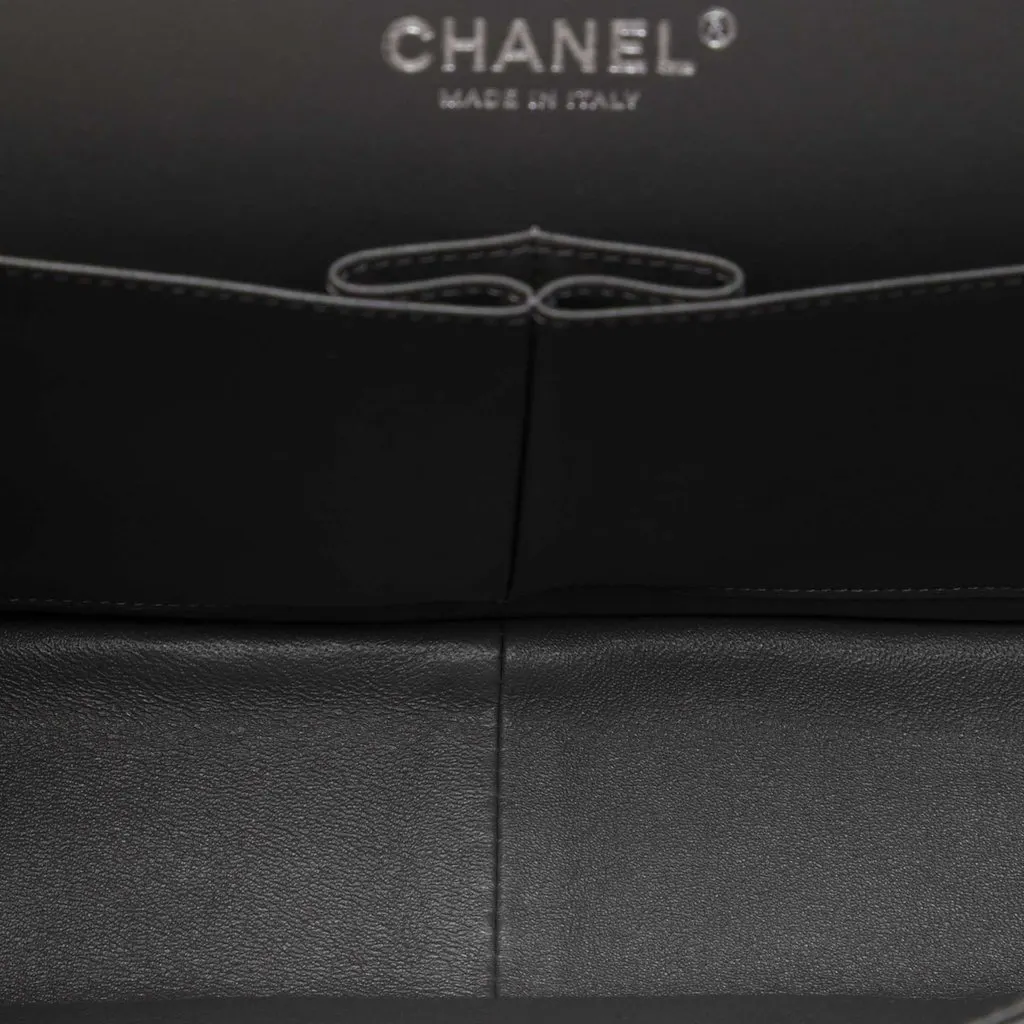 Chanel Jumbo Classic Lambskin Double Flap Black Leather Very good - Model View