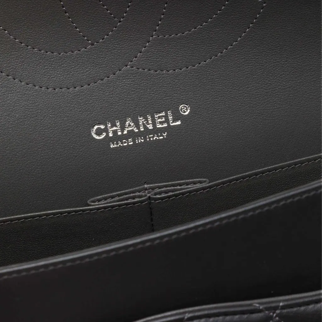 Chanel Jumbo Classic Lambskin Double Flap Black Leather Very good - Box View