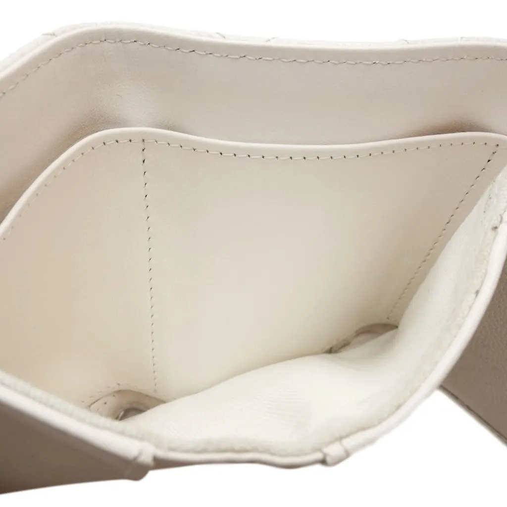 Chanel CC Quilted Caviar Flap Card Holder Wallet White Leather Very good - Model View
