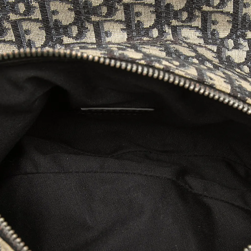Dior Oblique Canvas Saddle Crossbody Blue Very good - Model View