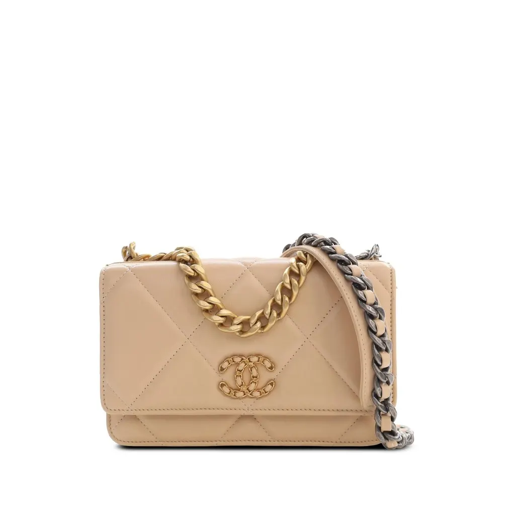 Chanel Quilted Lambskin 19 Wallet on Chain Beige Leather Very good - Front View