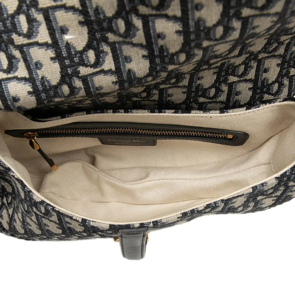 Dior Oblique Canvas Saddle Bag Blue Canvas Very good - Model View