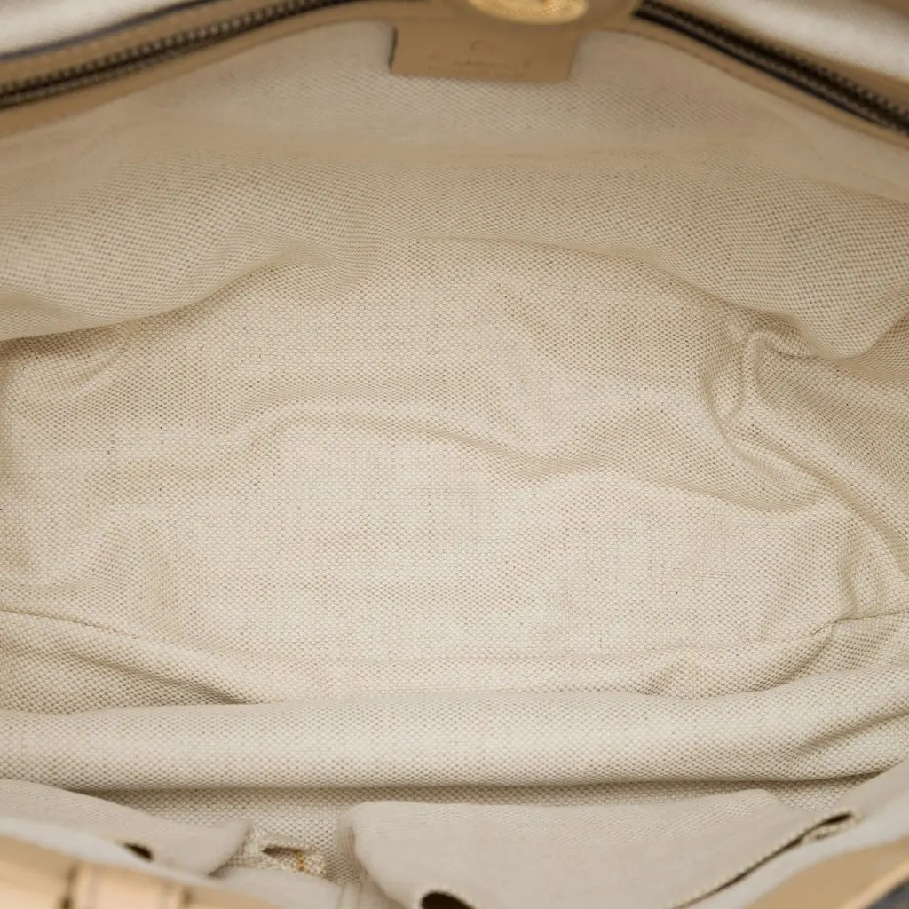 Gucci Guccissima Scarlett Tote Beige Leather Very good - Model View