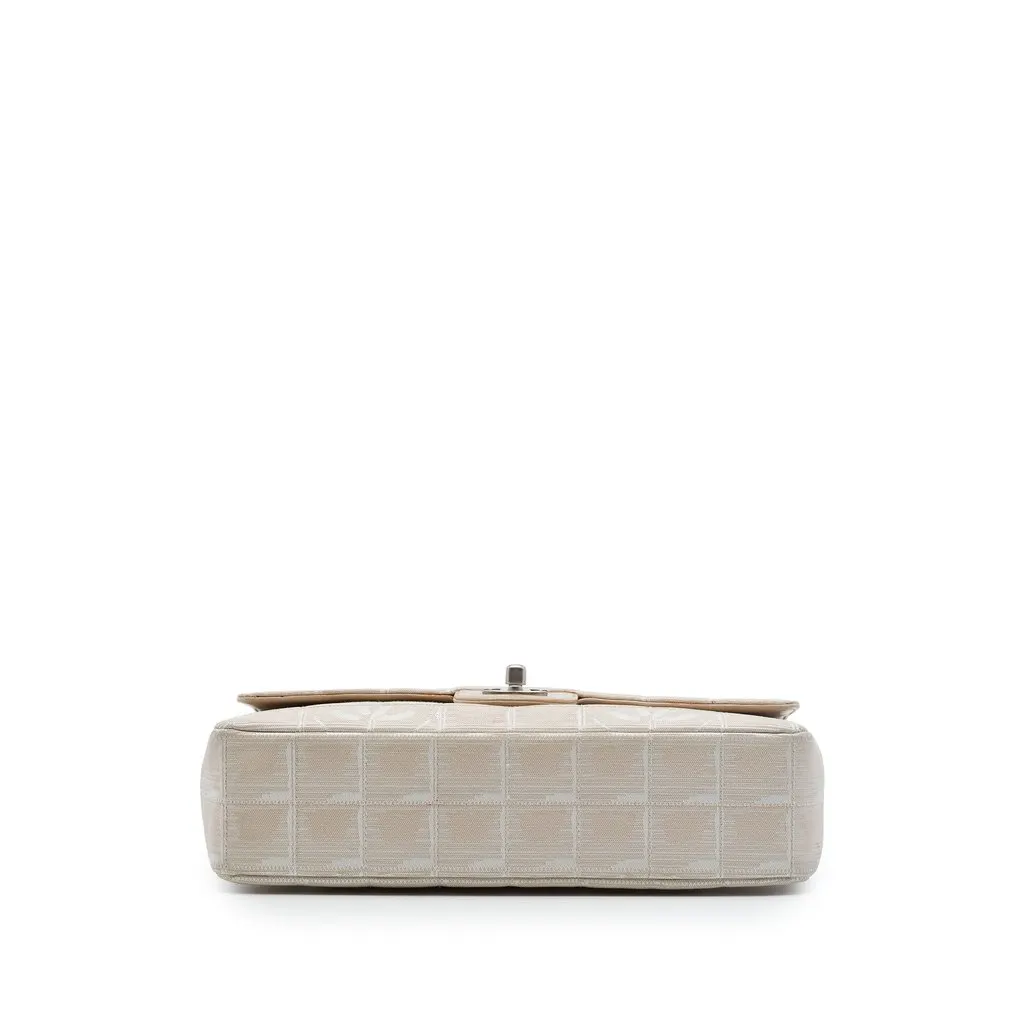 Chanel New Travel Line Medium Nylon Single Flap Beige Polyamide Very good - Inside View