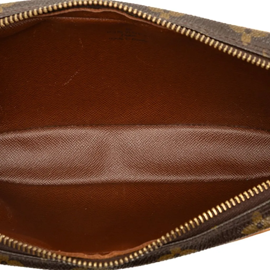 Louis Vuitton Monogram Pochette Marly Bandouliere Brown Canvas Good - Model View