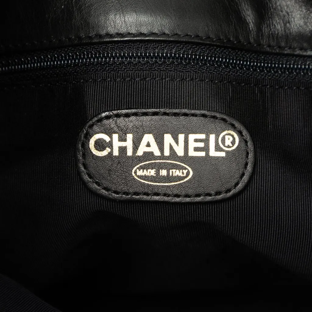 Chanel CC Lambskin Shopping Tote Black Leather Very good - Box View