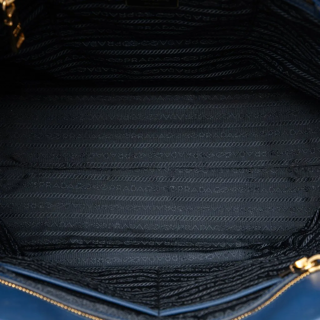 Prada Saffiano Lux Open Convertible Tote Blue Leather Very good - Model View