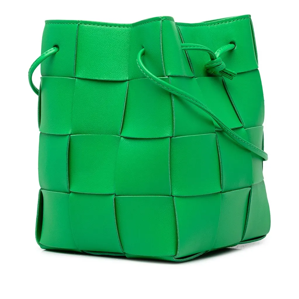 Bottega Veneta Small Nappa Maxi Intrecciato Cassette Bucket Bag Green Leather Very good - Back View