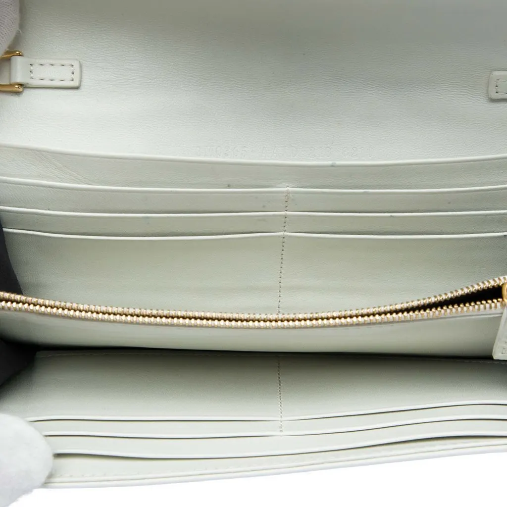 Fendi Zucca Embossed Nappa Baguette Continental Wallet With Chain White Leather Very good - Model View