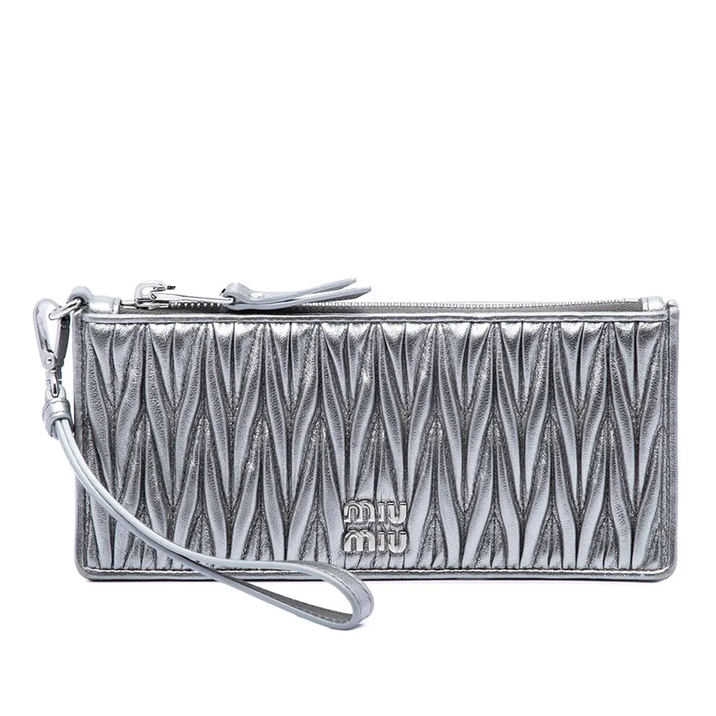 Miu Miu Metallic Matelasse Nappa Wristlet Clutch Silver Leather Very good - Front View