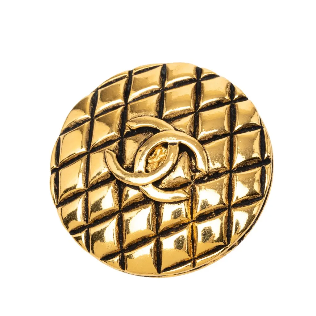 Chanel CC Gold Plated Quilted Round Brooch Gold Metal Very good - Front View