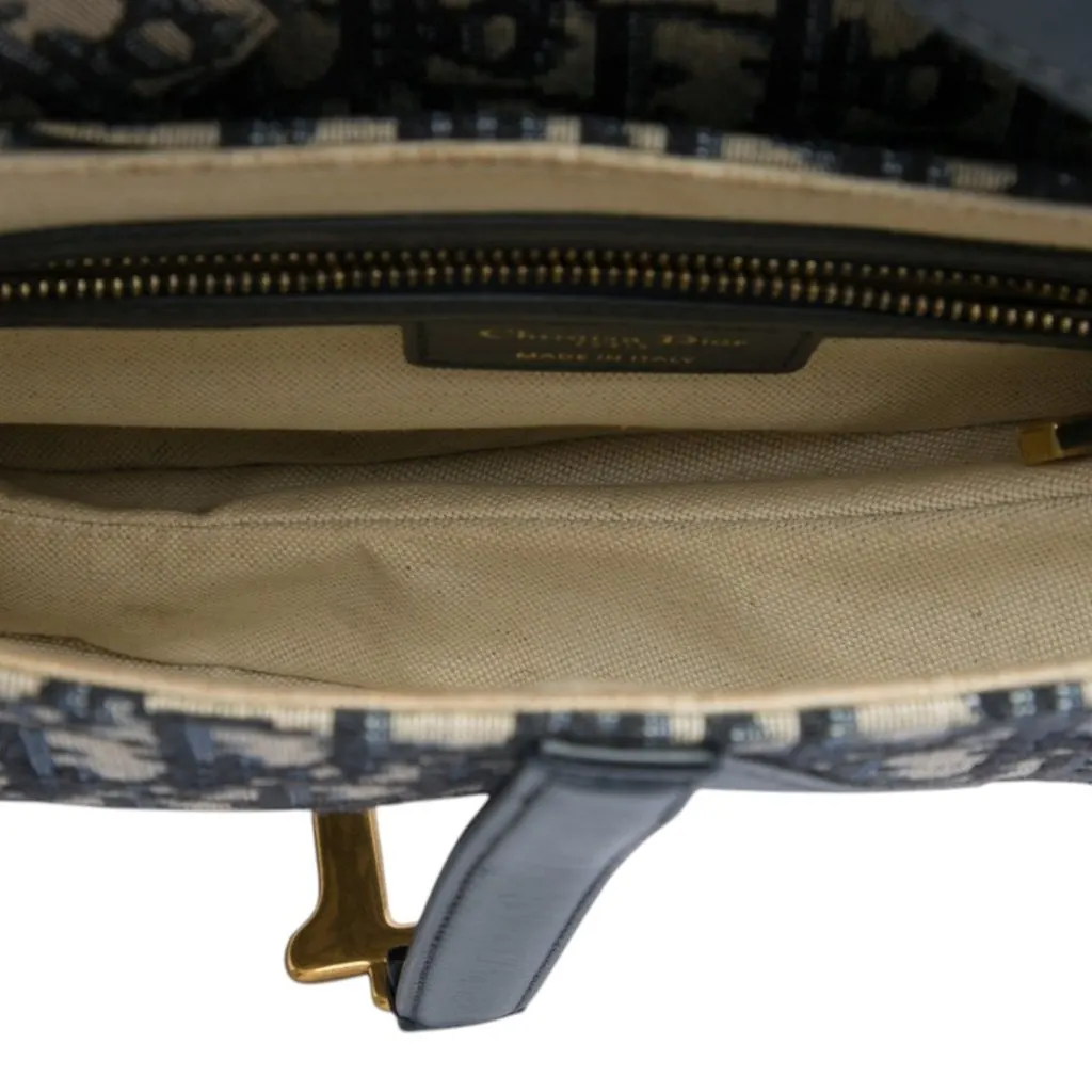 Dior Oblique Canvas Saddle Bag Blue Very good - Model View
