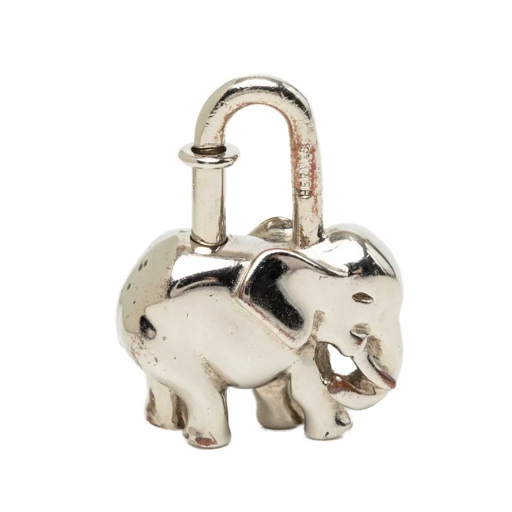 Hermès Palladium Plated Elephant Cadena Lock Charm Silver Palladium Very good - Model View